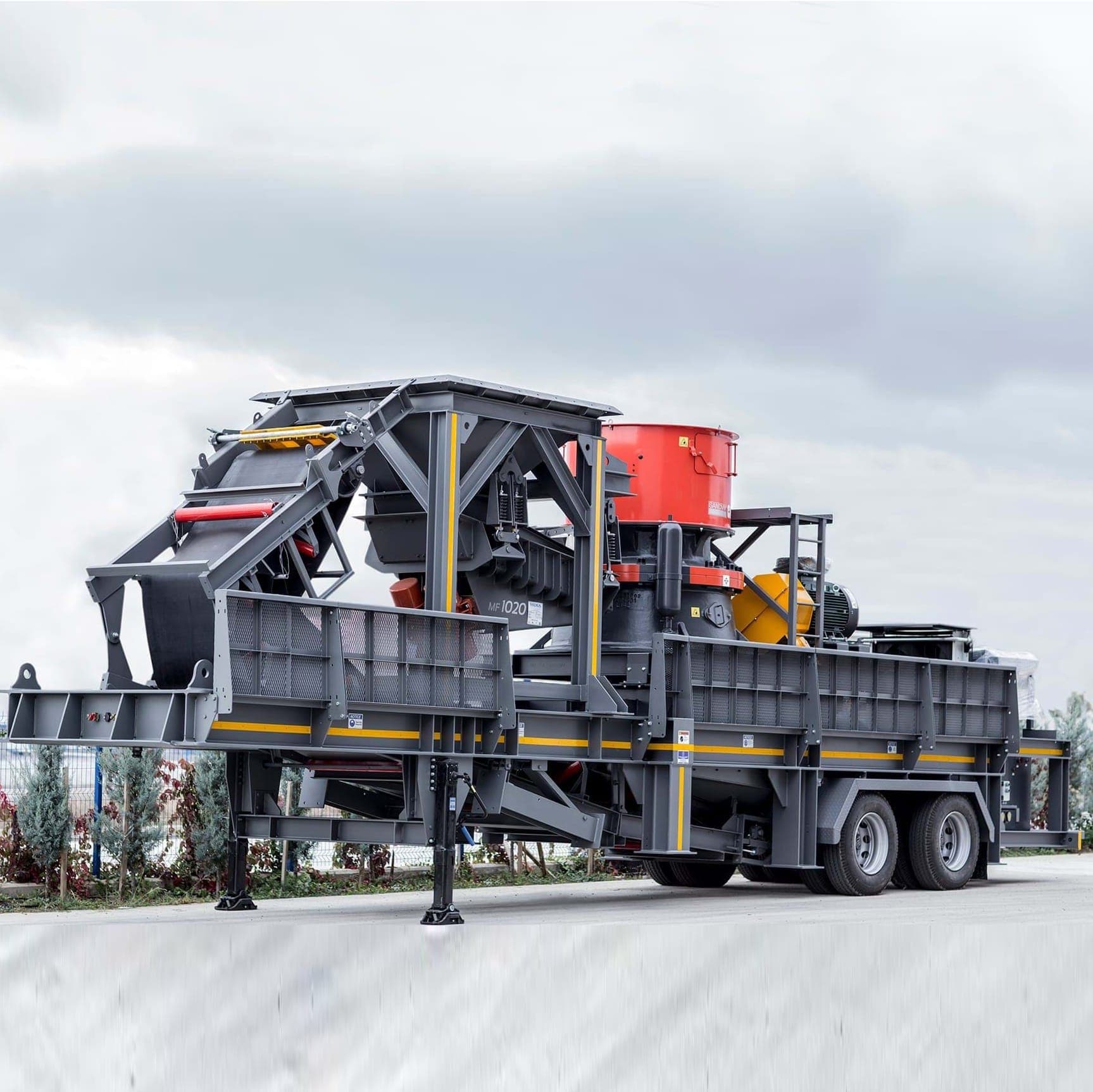 Mobile Crushing and Screening Line